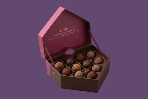3 hinged lid heart box
