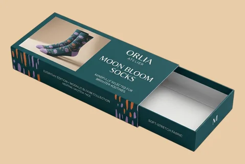 4 sleeve and tray box 793b320d